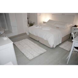 White - Ivory Fox Fur Rug k-146