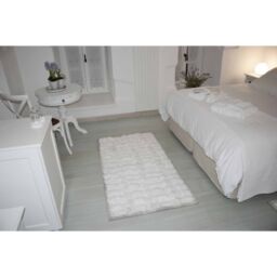 White - Ivory Fox Fur Rug k-146